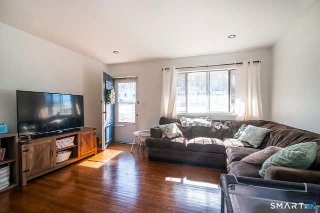 33 Shawondassee Drive, Stonington, CT 06378