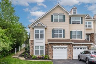 37 Canterbury Ct, Mount Olive Twp., NJ 07828