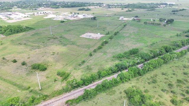2100 Pine Knoll Road, Bay City, TX 77414
