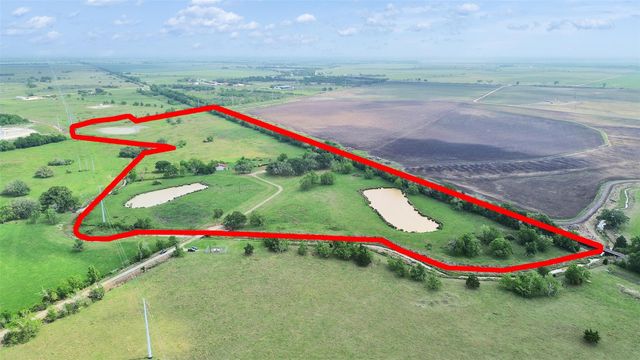 2100 Pine Knoll Road, Bay City, TX 77414