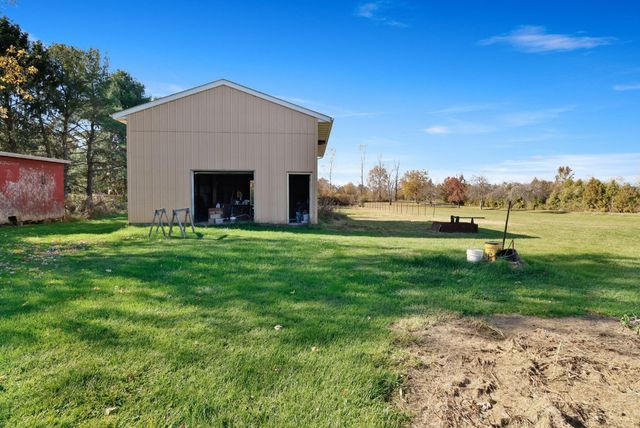 860 N 550 E, Westville, IN 46391