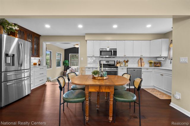 36415 Dowling Street, Livonia, MI 48150