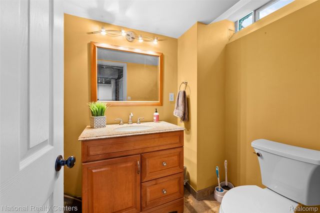 36415 Dowling Street, Livonia, MI 48150