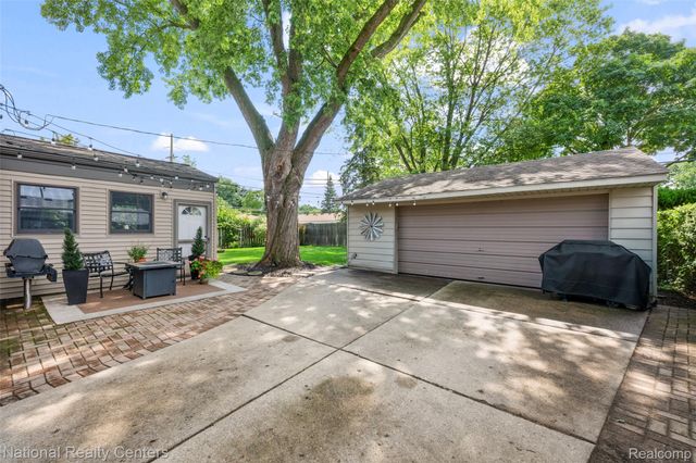 36415 Dowling Street, Livonia, MI 48150