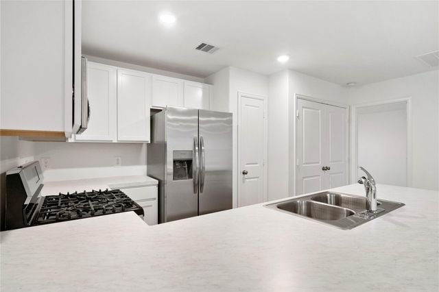 104 Pine Bend Court, Magnolia, TX 77354