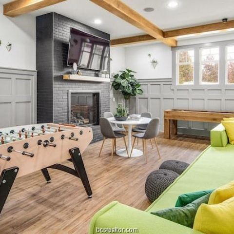 1725 Harvey Mitchell Parkway S 2233, College Station, TX 77840