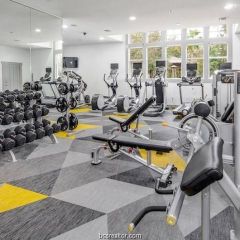 1725 Harvey Mitchell Parkway S 2233, College Station, TX 77840