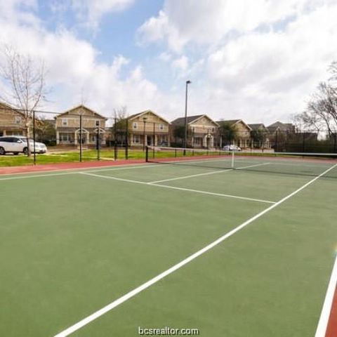 1725 Harvey Mitchell Parkway S 2233, College Station, TX 77840