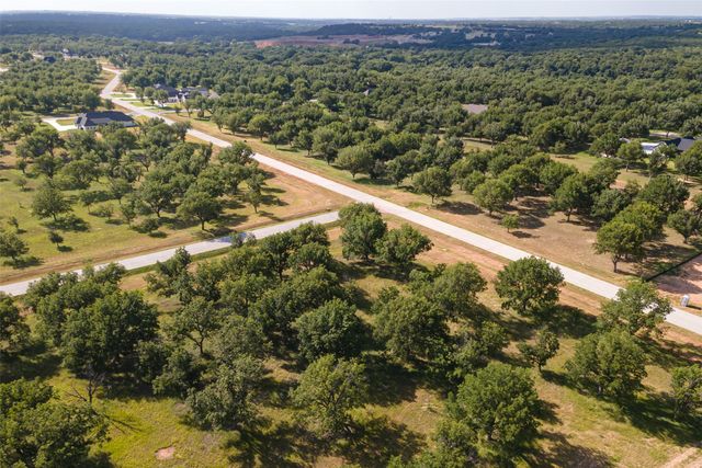 2200 E Landings S, Granbury, TX 76049