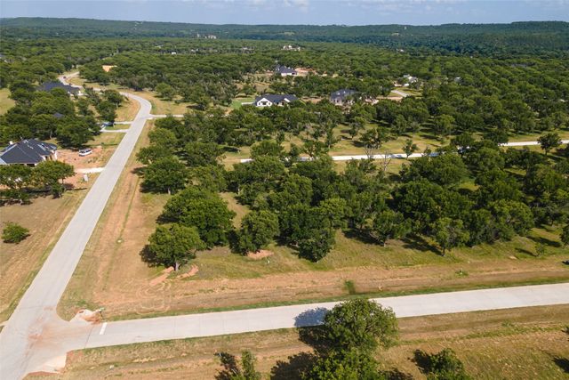 2200 E Landings S, Granbury, TX 76049
