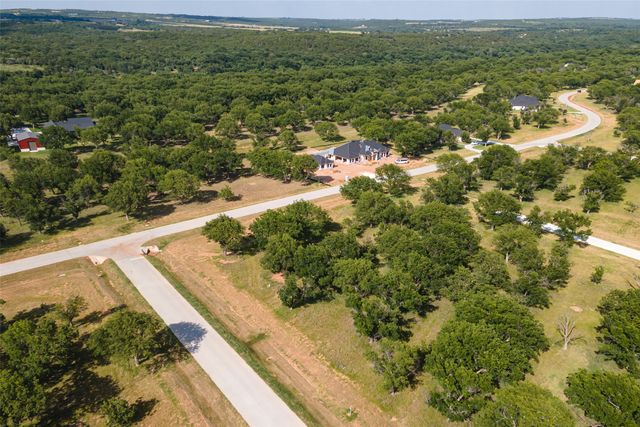 2200 E Landings S, Granbury, TX 76049