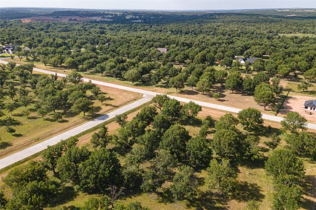 2200 E Landings S, Granbury, TX 76049