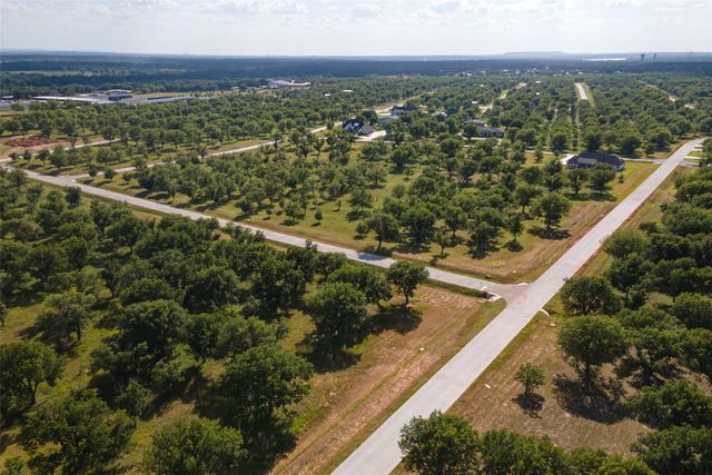 2200 E Landings S, Granbury, TX 76049