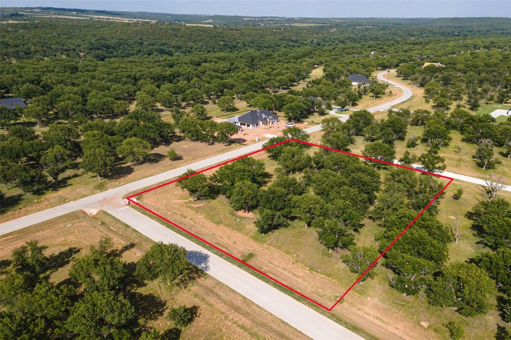 2200 E Landings S, Granbury, TX 76049