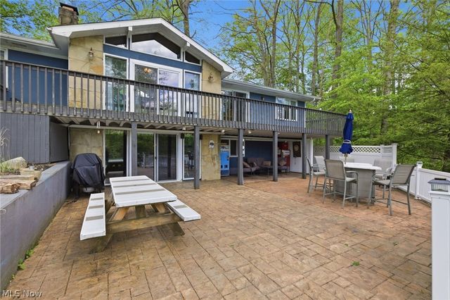 2410 Plum Creek Drive, Roaming Shores, OH 44084