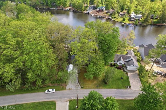 2410 Plum Creek Drive, Roaming Shores, OH 44084