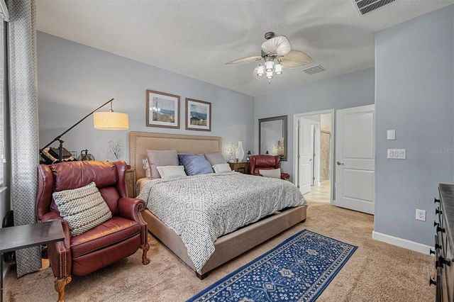 4926 SOUTHERN VALLEY LOOP, Brooksville, FL 34601