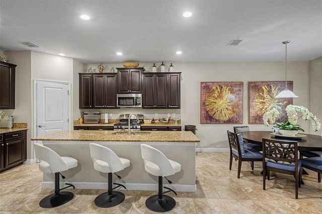 4926 SOUTHERN VALLEY LOOP, Brooksville, FL 34601