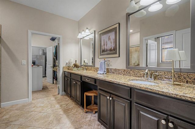4926 SOUTHERN VALLEY LOOP, Brooksville, FL 34601