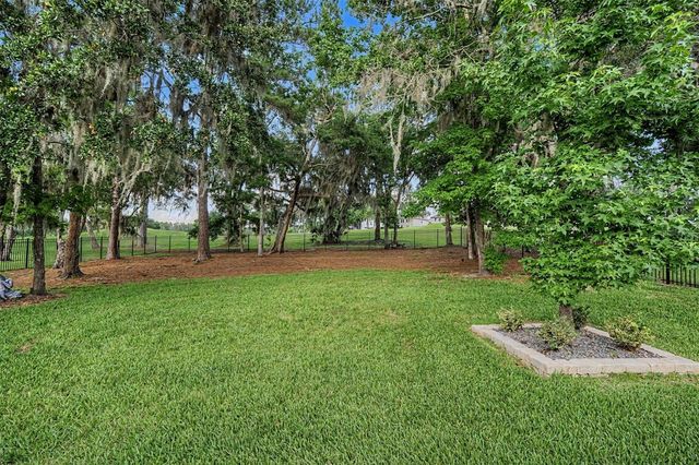 4926 SOUTHERN VALLEY LOOP, Brooksville, FL 34601