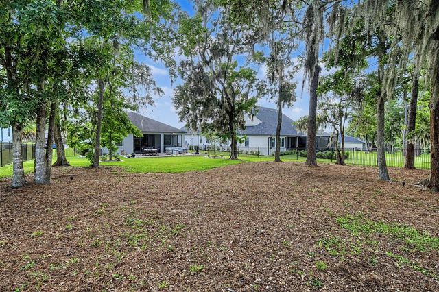 4926 SOUTHERN VALLEY LOOP, Brooksville, FL 34601