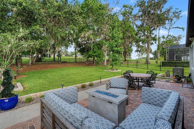 4926 SOUTHERN VALLEY LOOP, Brooksville, FL 34601