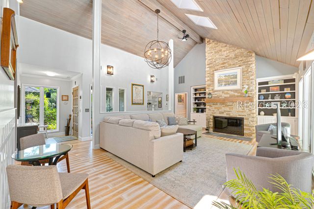 53 Lawton Rd, Hilton Head Island, SC 29928