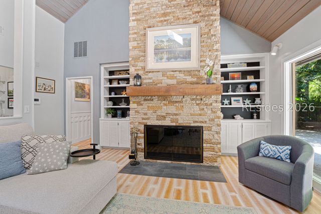 53 Lawton Rd, Hilton Head Island, SC 29928