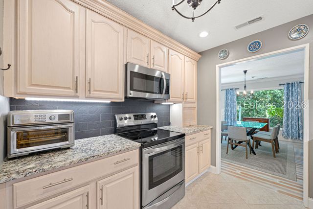 53 Lawton Rd, Hilton Head Island, SC 29928
