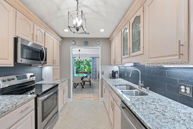 53 Lawton Rd, Hilton Head Island, SC 29928