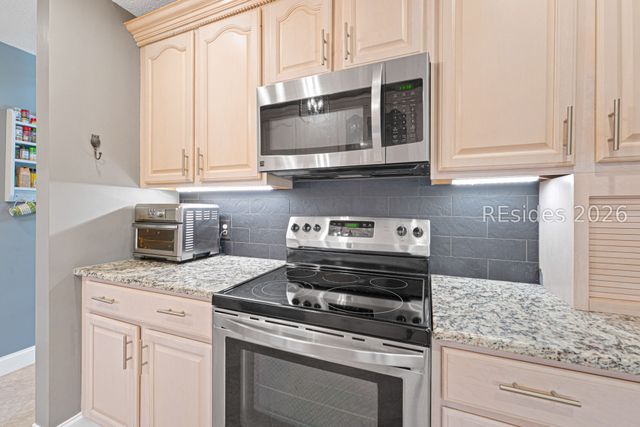 53 Lawton Rd, Hilton Head Island, SC 29928