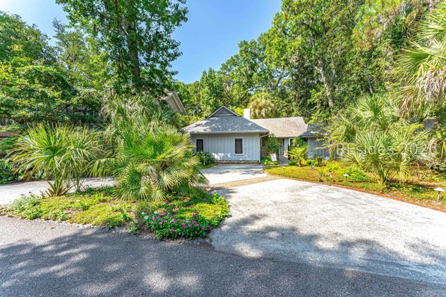 53 Lawton Rd, Hilton Head Island, SC 29928
