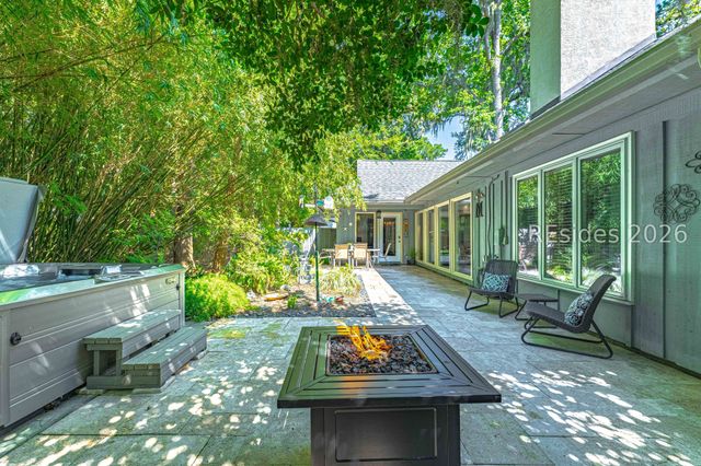 53 Lawton Rd, Hilton Head Island, SC 29928