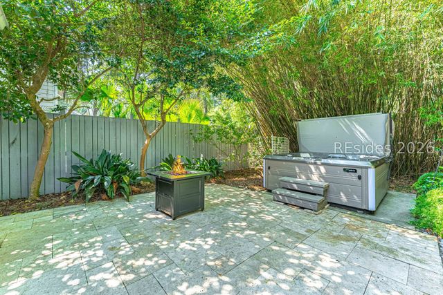 53 Lawton Rd, Hilton Head Island, SC 29928