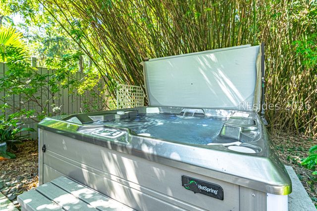 53 Lawton Rd, Hilton Head Island, SC 29928