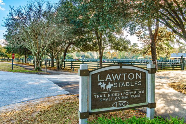 53 Lawton Rd, Hilton Head Island, SC 29928