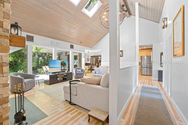 53 Lawton Rd, Hilton Head Island, SC 29928