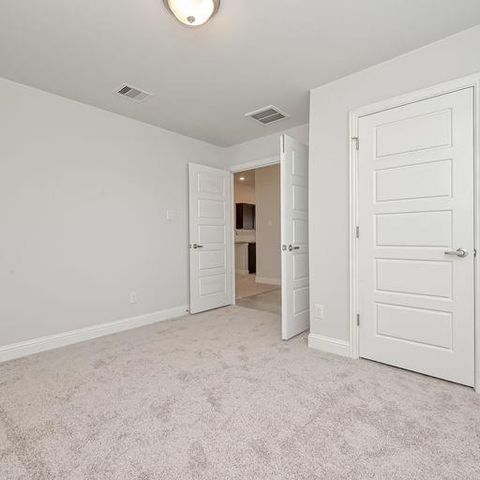 205 Bryan Way, Angleton, TX 77515