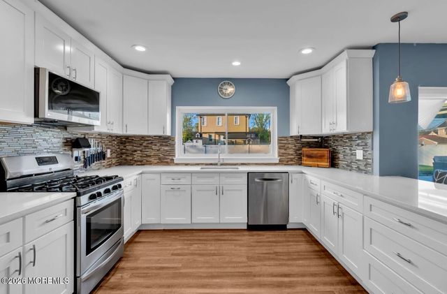 210 Springlawn Avenue, Matawan, NJ 07747