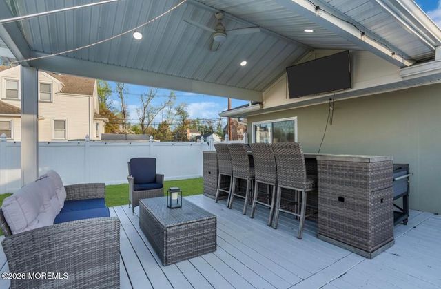 210 Springlawn Avenue, Matawan, NJ 07747