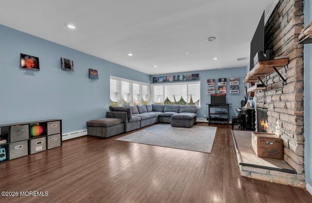 210 Springlawn Avenue, Matawan, NJ 07747