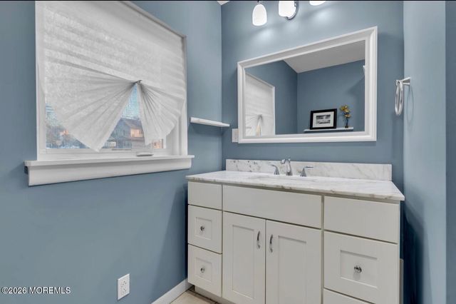 210 Springlawn Avenue, Matawan, NJ 07747