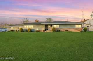 210 Springlawn Avenue, Matawan, NJ 07747