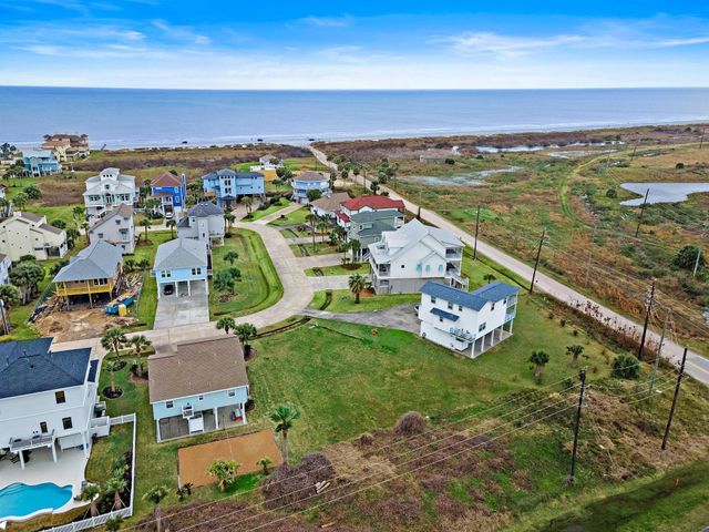 14426 Spyglass Circle, Galveston, TX 77554