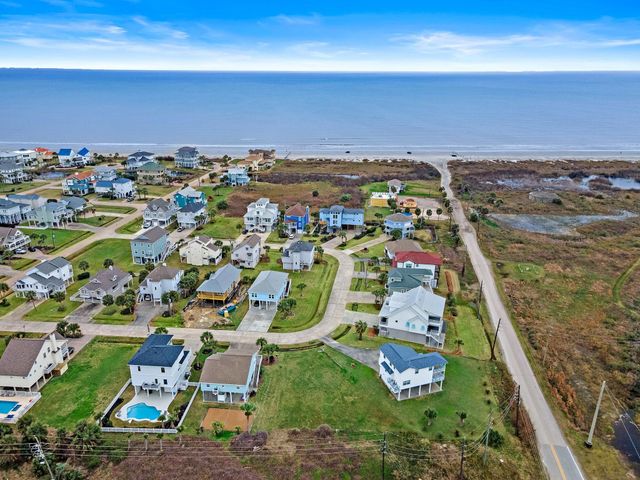14426 Spyglass Circle, Galveston, TX 77554