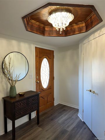 23211 Glenbrook Street, St. Clair Shores, MI 48082