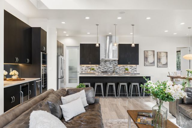 3672 W Red Jade Ct, Meridian, ID 83646