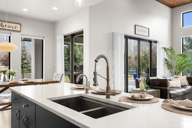 3672 W Red Jade Ct, Meridian, ID 83646