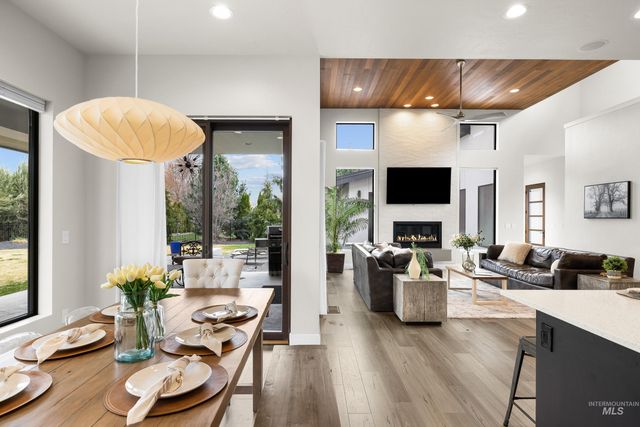 3672 W Red Jade Ct, Meridian, ID 83646