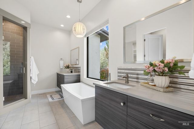 3672 W Red Jade Ct, Meridian, ID 83646